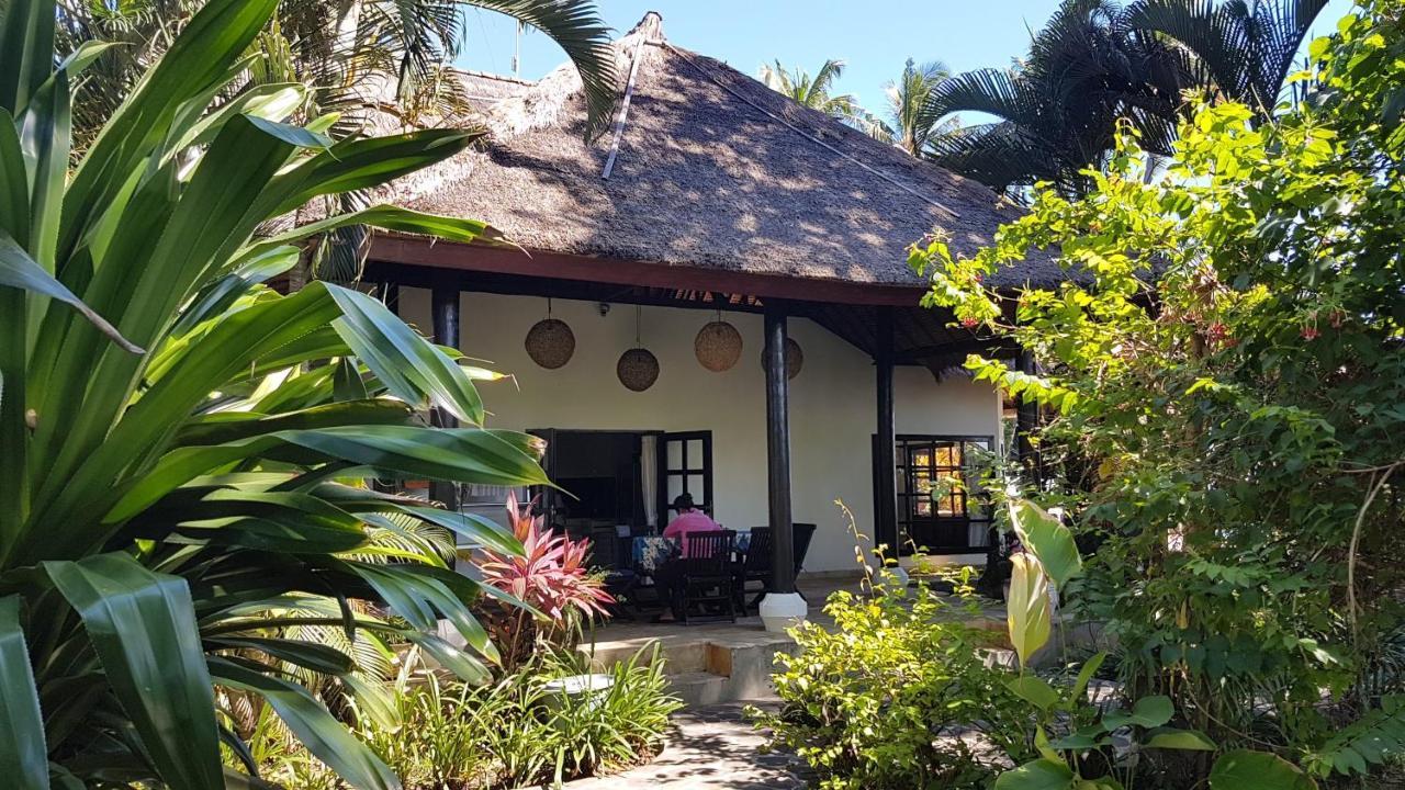 Villa Mangga At Bali Beach Banjar (Bali) Exterior photo
